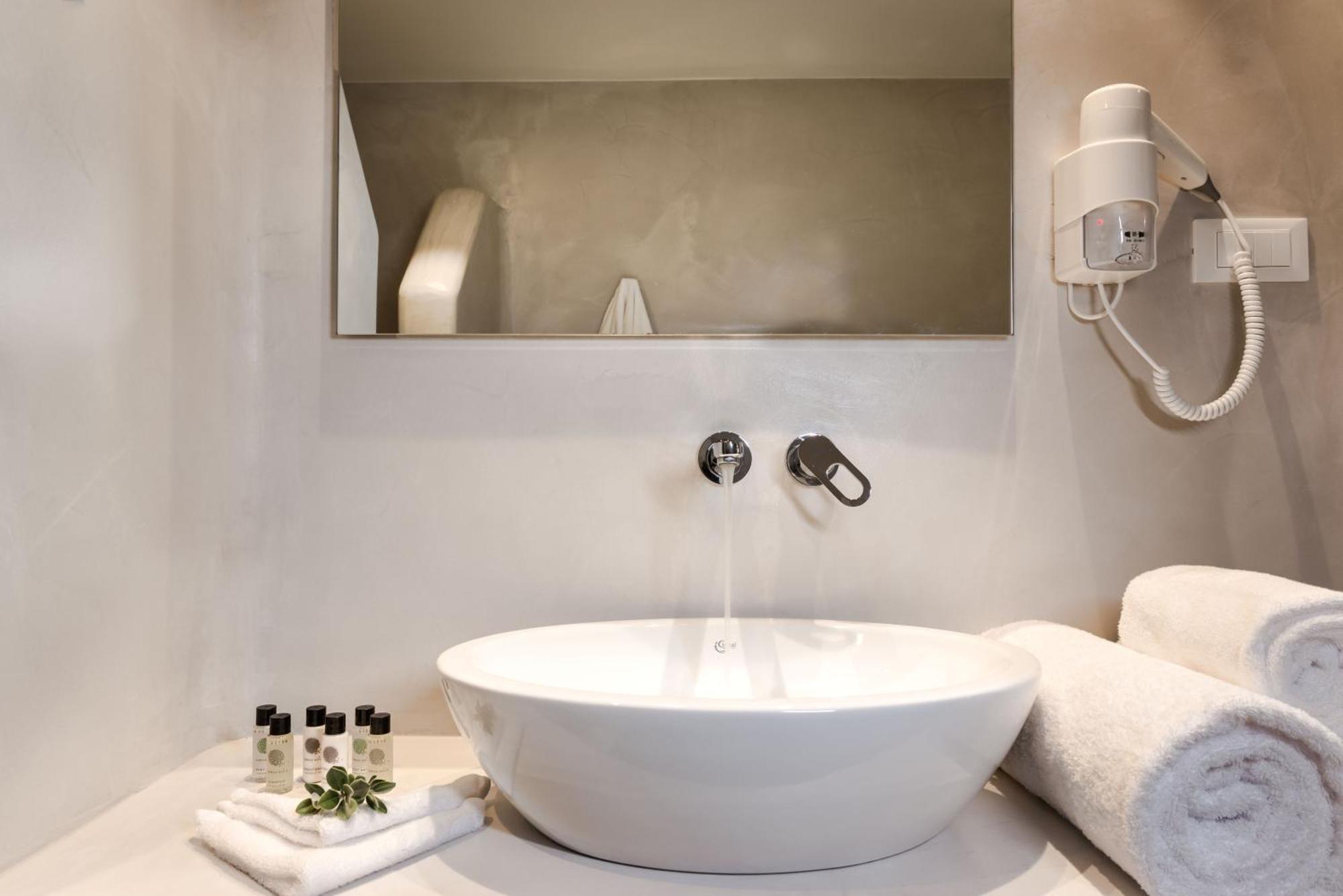 Strogili Hotel - Adults Only Kamari  Room photo